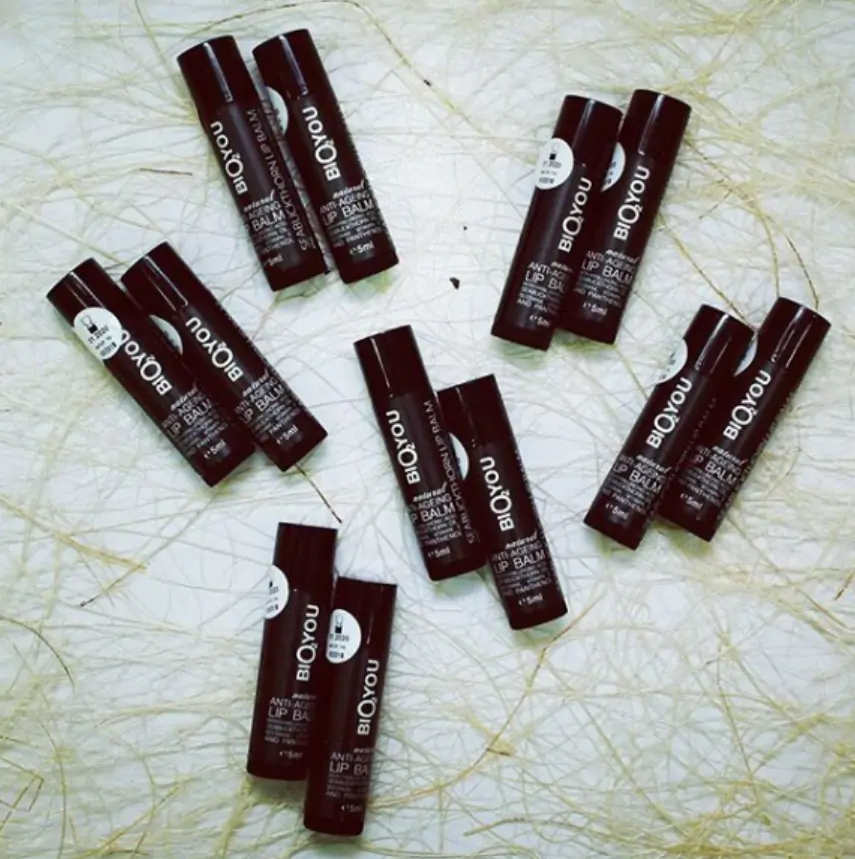 Baume à Lèvres Anti-Âge Naturel à l’huile d’Argousier et Acide Hyaluronique -5 ml- BIO2YOU – Image 2